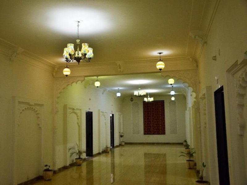 Bandikui Tej Mahal Palace מראה חיצוני תמונה